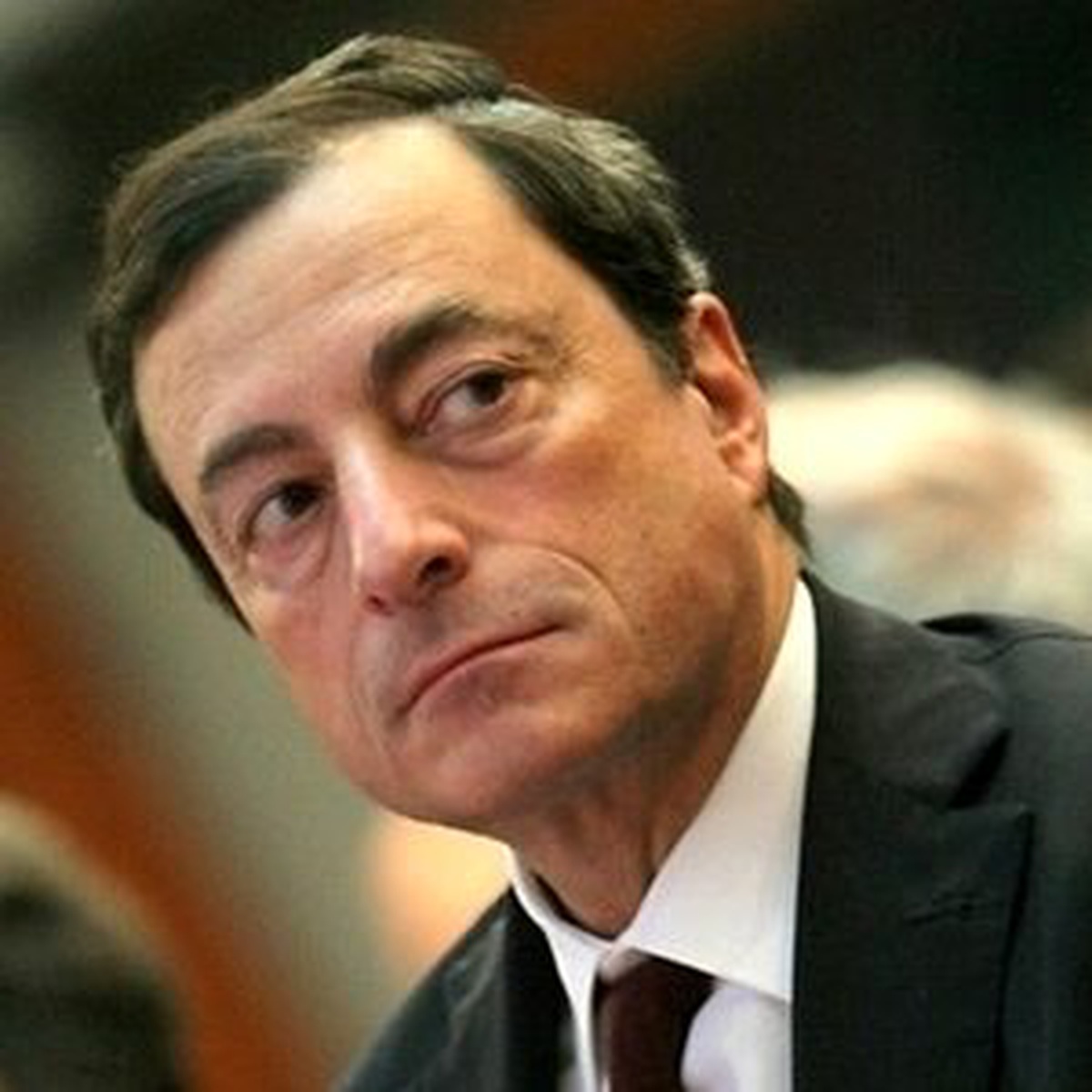 Draghi: Ekonomide Çok Yavaş Toparlanma Bekliyoruz