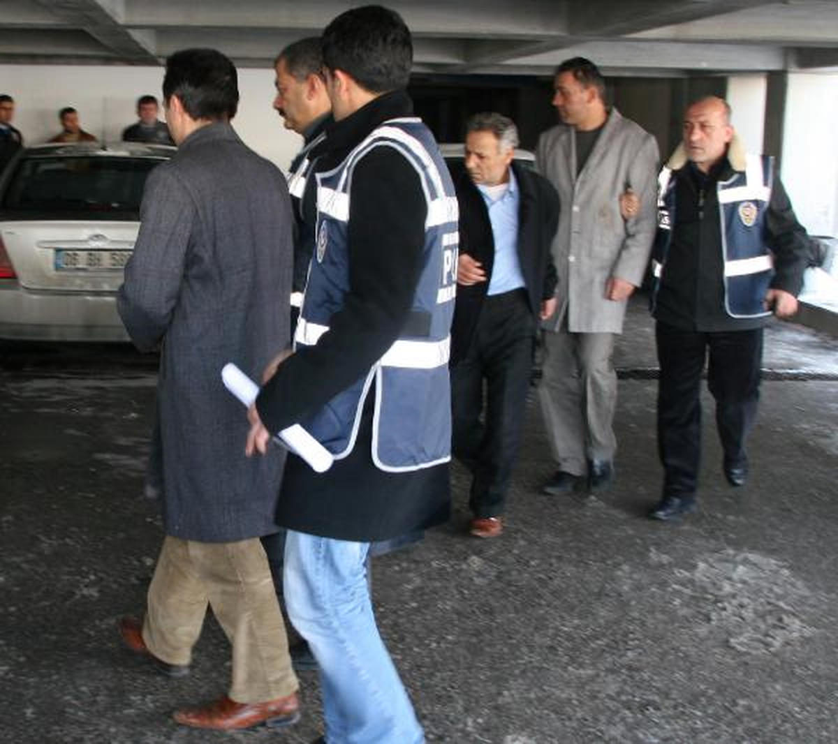 Emlakçıya, Yeşilçam Senaryolarına Taş Çıkartan Gasp