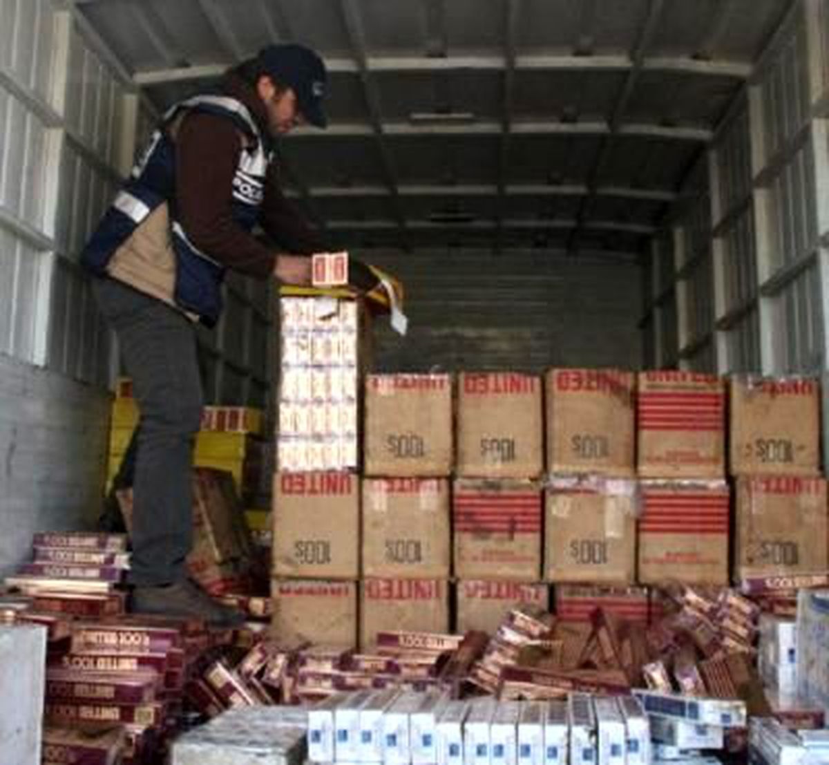 Gümüşhane'de 10 Bin 900 Paket Kaçak Sigara Ele Geçirildi