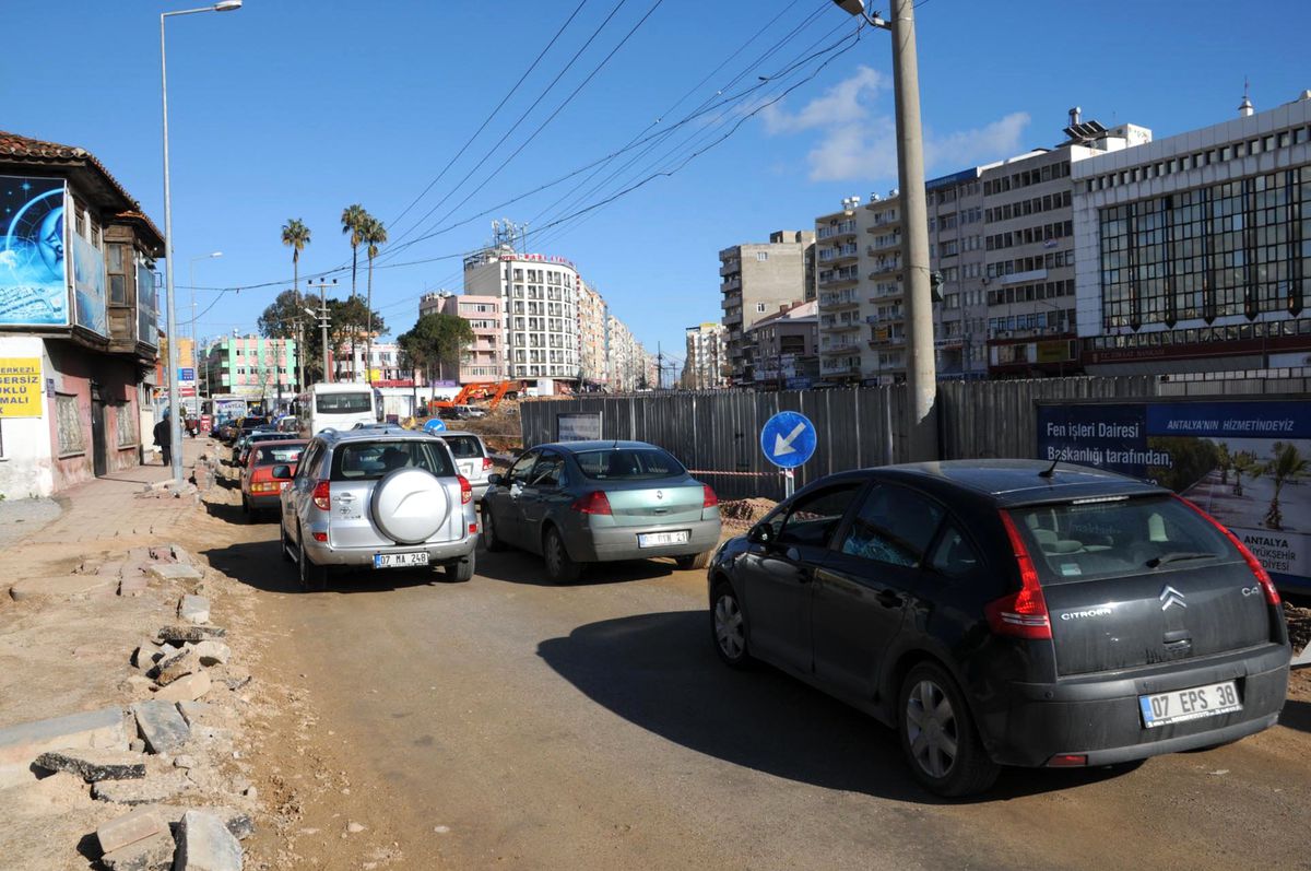 İsmet İnönü'nde Trafik Akışı Normale Dönüyor