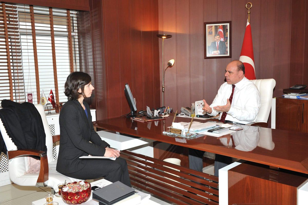 Kanada Büyükelçiliği Katibinden Mardin Belediyesi'ne Ziyaret
