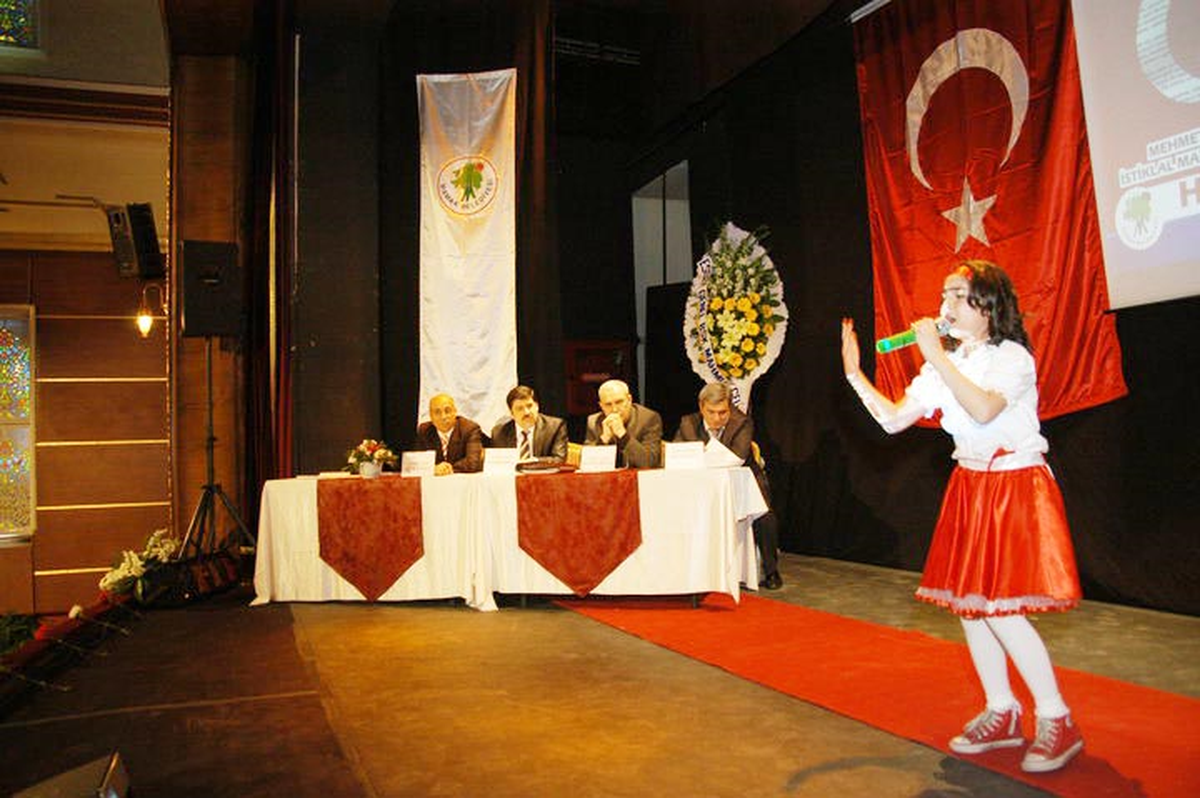 Mamak'ta İstiklal Marşı Minik Yüreklerde Yankılanacak