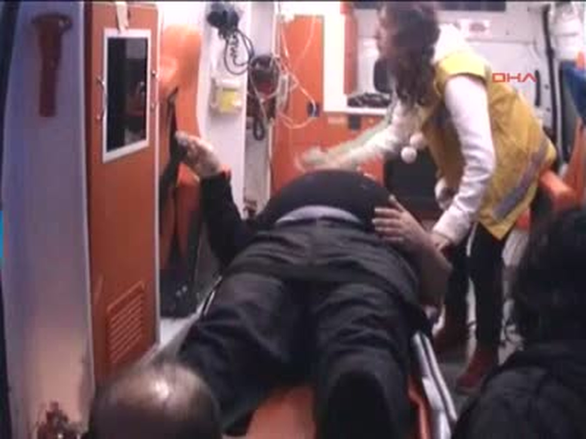 AK Partili 2 Milletvekili Kazada Yaralandı