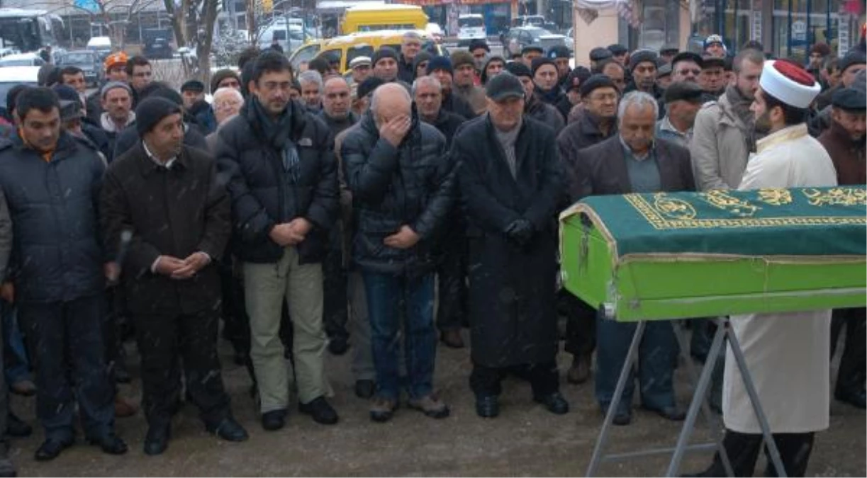 Nuri Bilge Ceylan, Babasını Toprağa Verdi