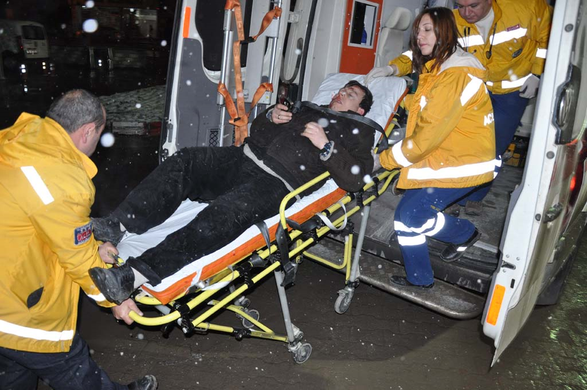 Önündeki Otomobilin Açılan Kapısına Çarptı Hastanelik Oldu
