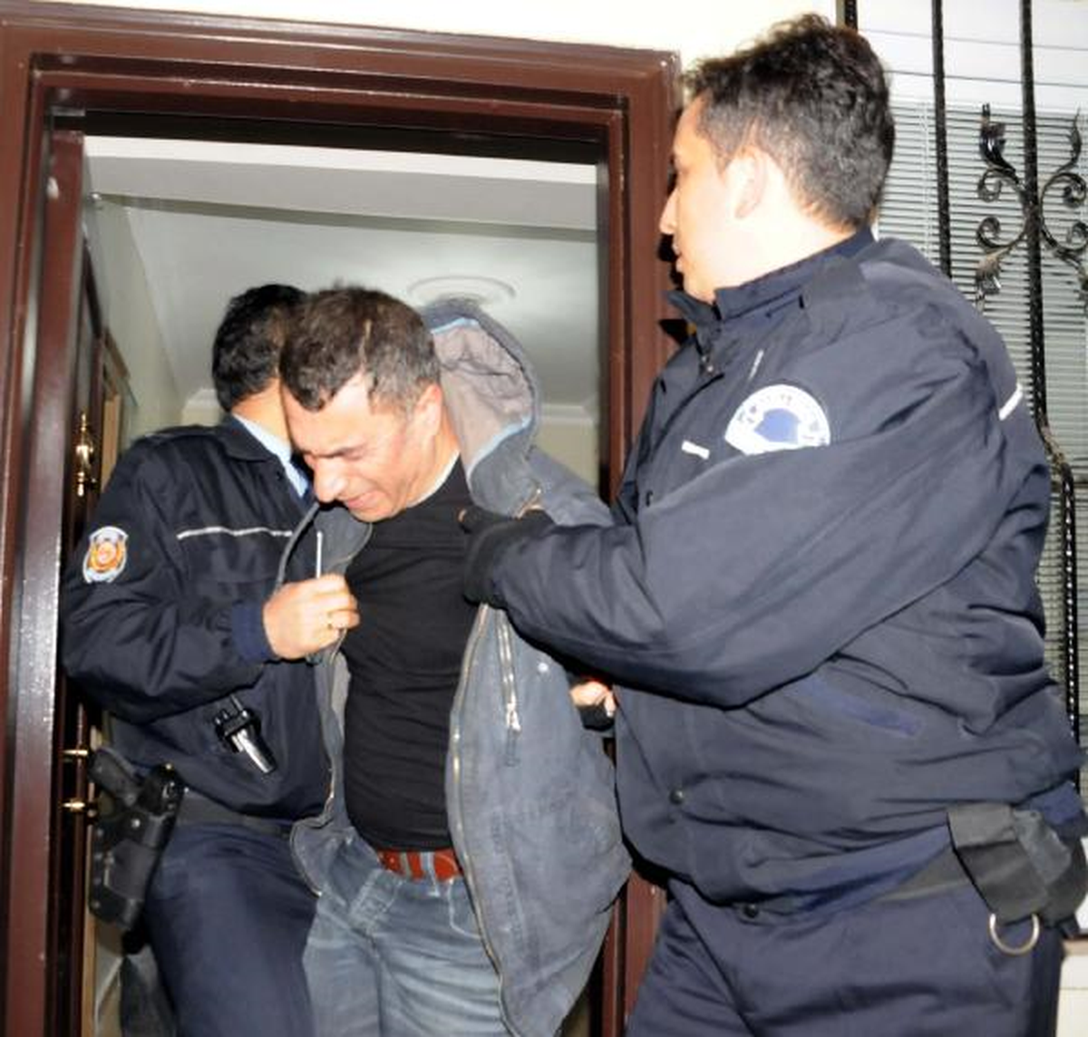Polise Yakalanan Hırsız Ağladı