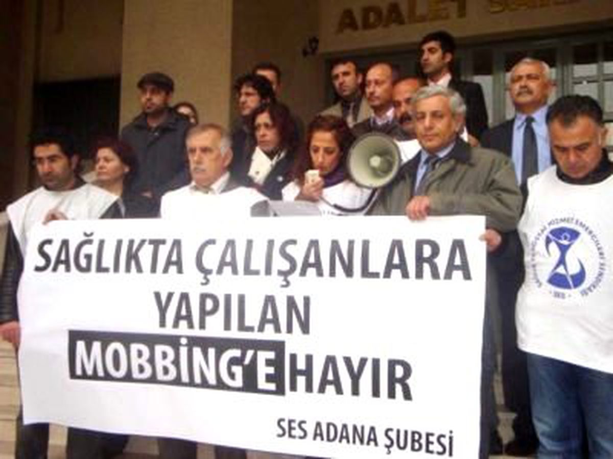 Sağlık Çalışanlarından 'Mobbing' Tepkisi