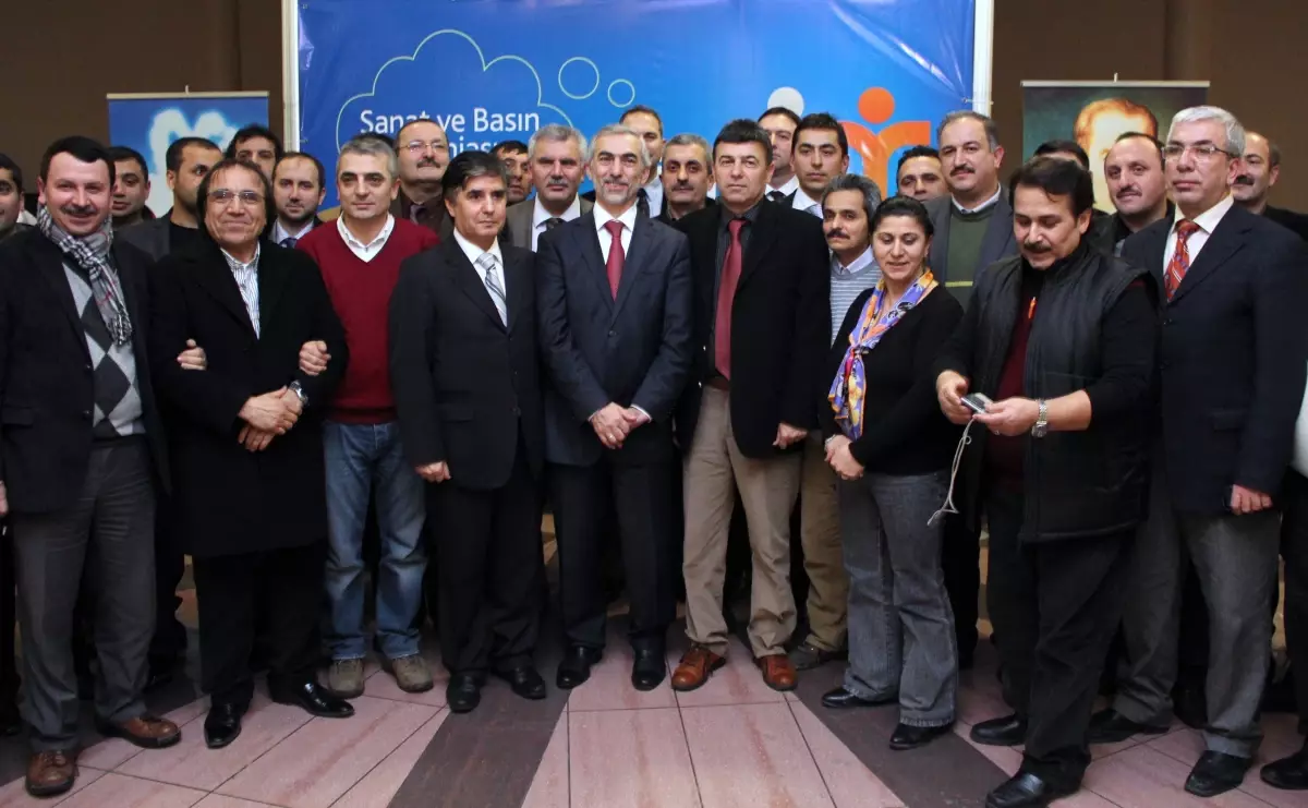 Sanat Ve Basın Camiası Kağıthane\'yi Konuştu