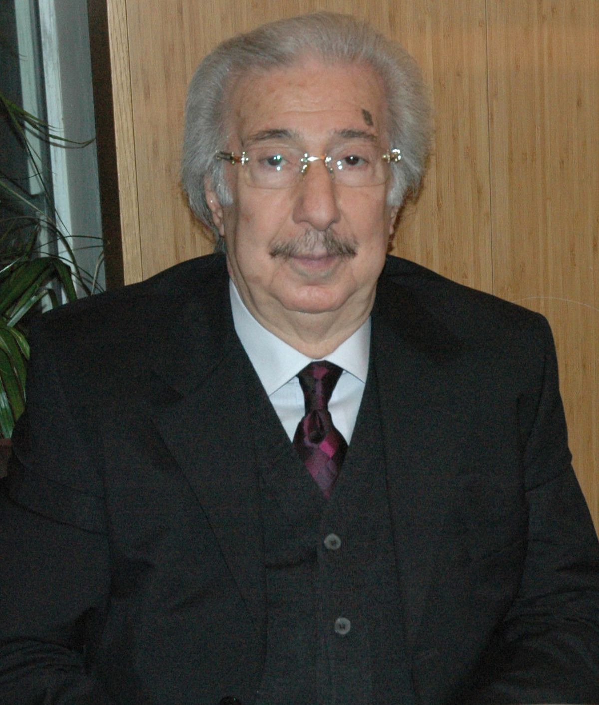 Şehzade Harun Osmanoğlu'ndan Merhum Yılmaz Öztuna İçin Taziye Mesajı