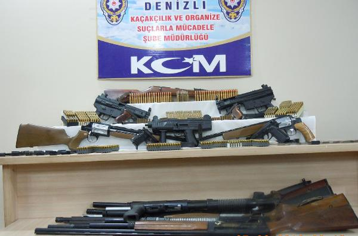 Silah Kaçakçılarına Darbe; 14 Gözaltı