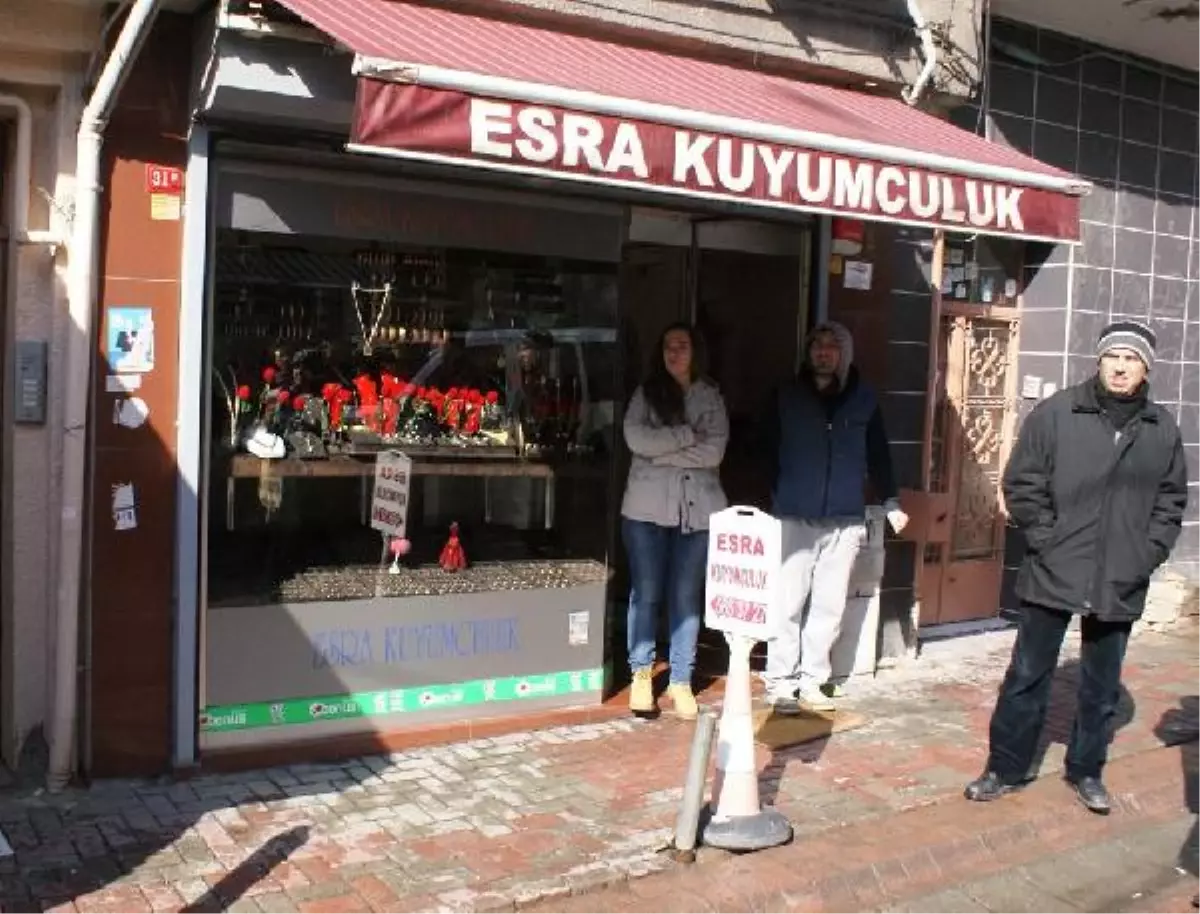 Soyguncuyu Çaldığı Kanlı Para Ele Verdi