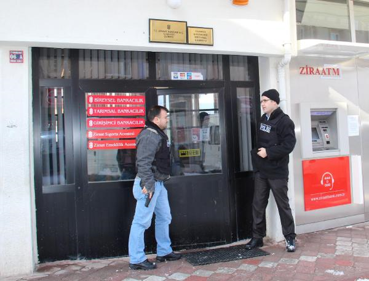 Suşehri\'nde Banka Soygunu Tatbikatı
