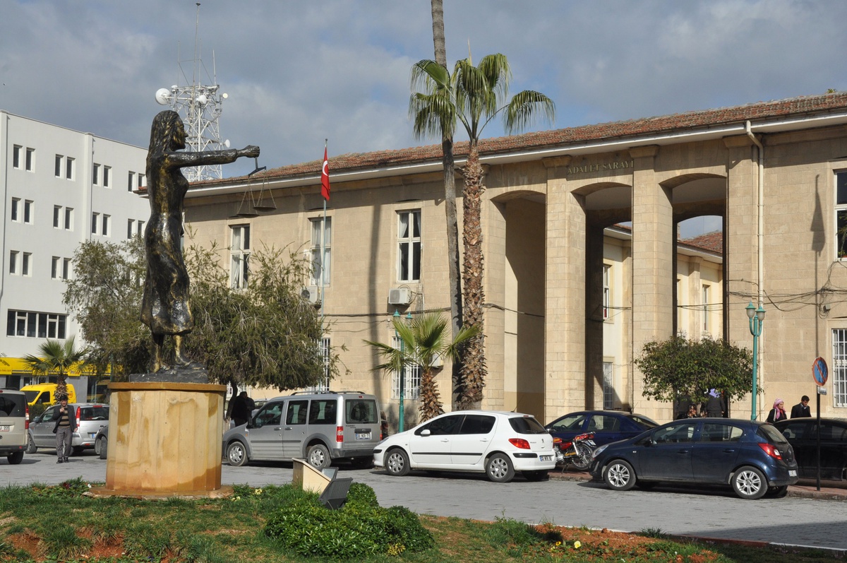 Tarsus'ta Adaletin Kılıcı Çalındı