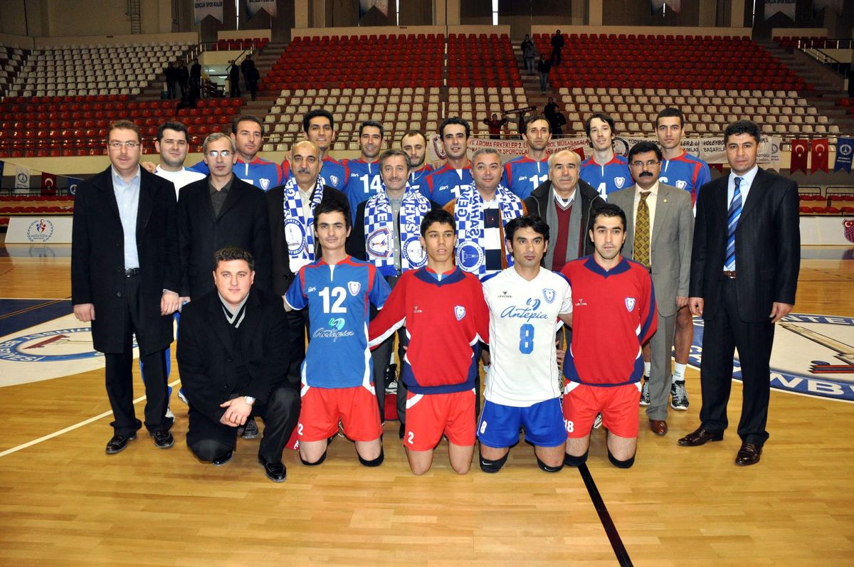 Voleybolda Pazar Günü Oynanacak Maç Final Havasında Geçecek