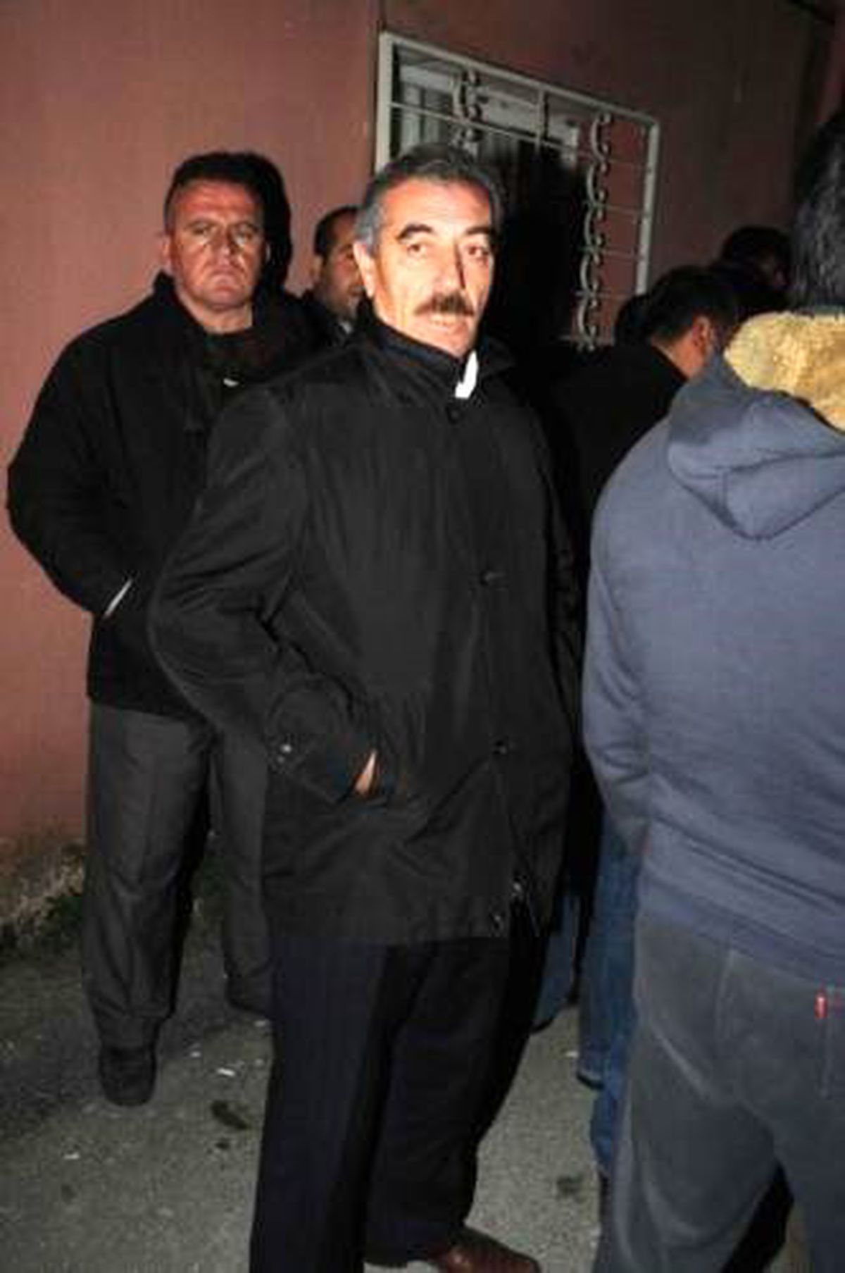 Yanan Otomobilde Çocuk Cesedi Bulundu