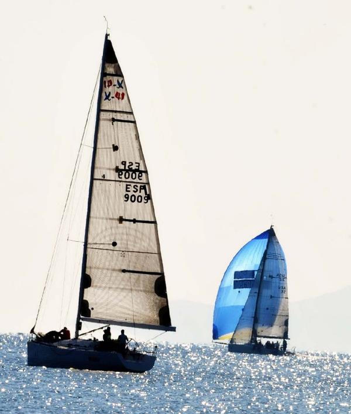 Yeni Türkü\'nün Bodrum\'da Güneş Keyfi