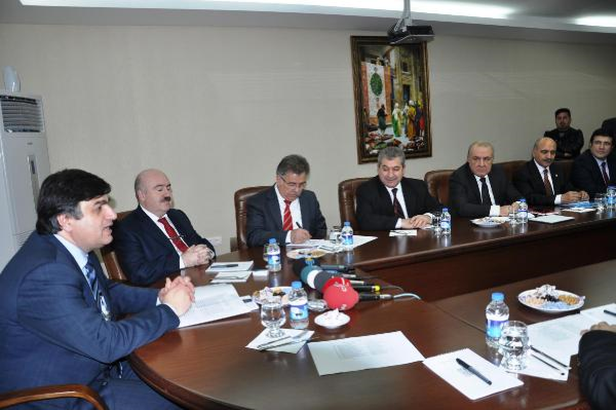 YÖK Başkanı, Bölge Rektörleriyle Mardin\'de Toplantı Yaptı