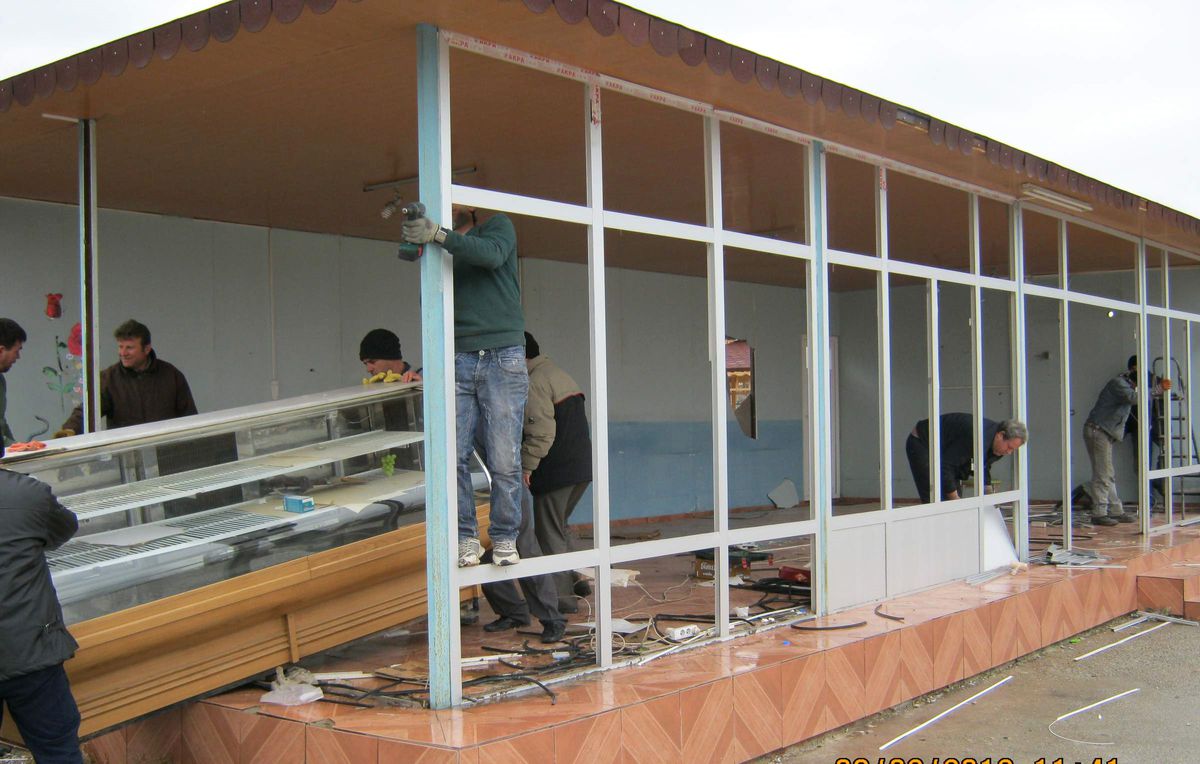 Zabıta, Kaçak Büfeye Müdahale Etti