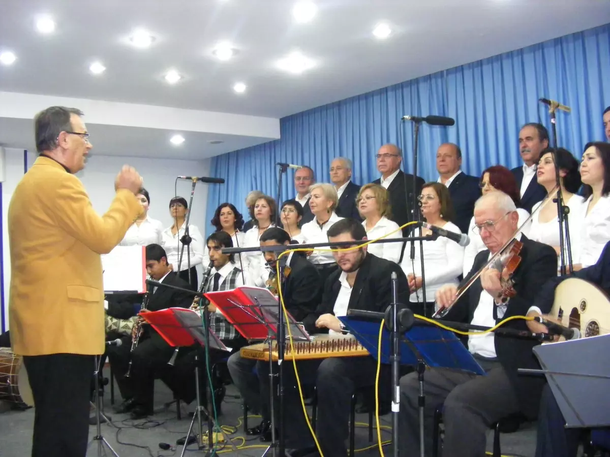 Atatürk'ün Sevdiği Şarkılar Söke'de Seslendirildi