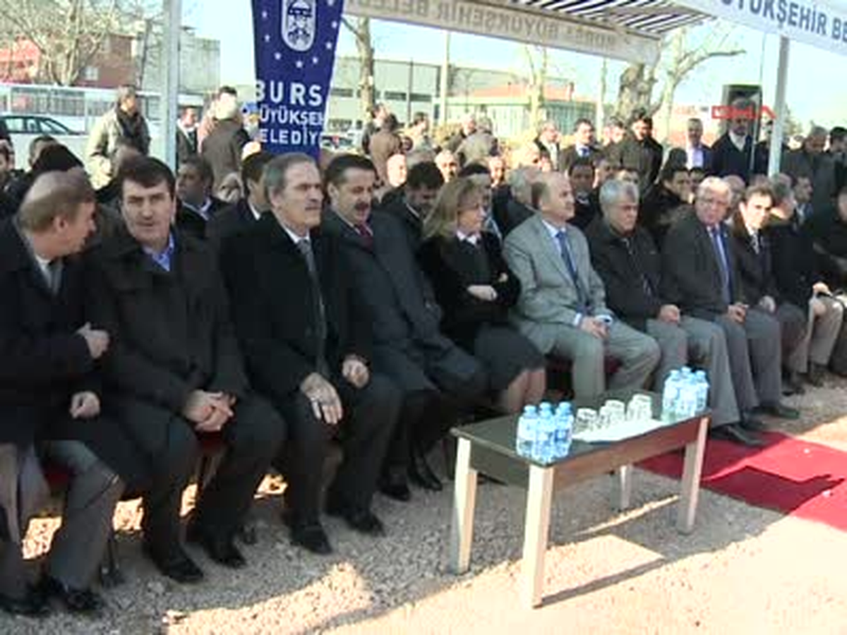 Bakan Çelik\'ten Penaltı Atışı