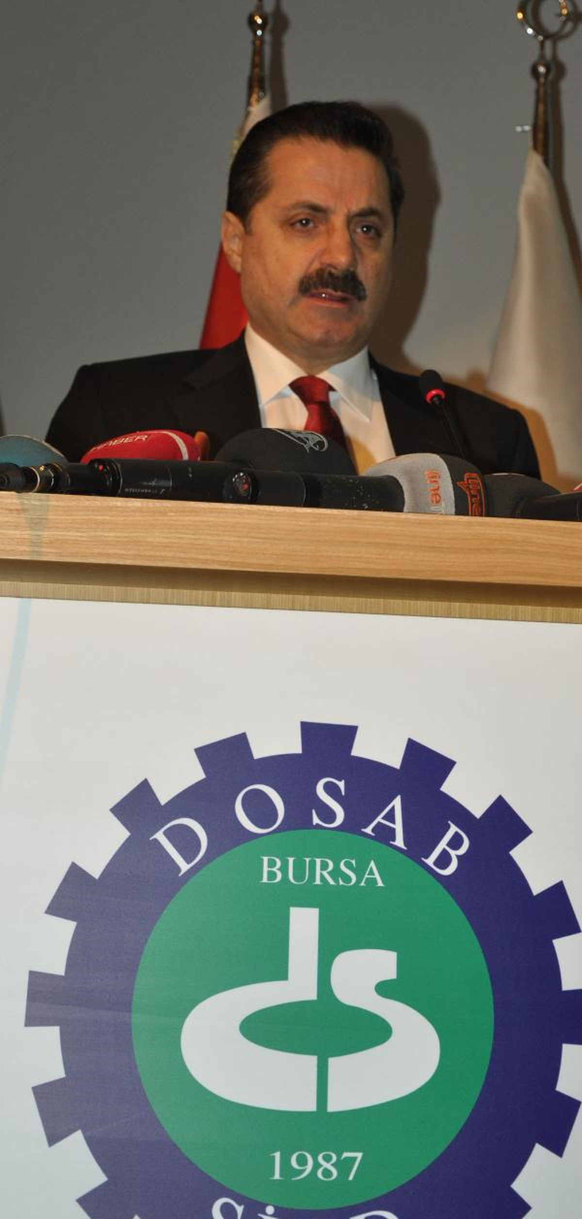 Bakan Çelik: Umarım Milletin Moralini Bozacak Tablo Uzun Sürmez