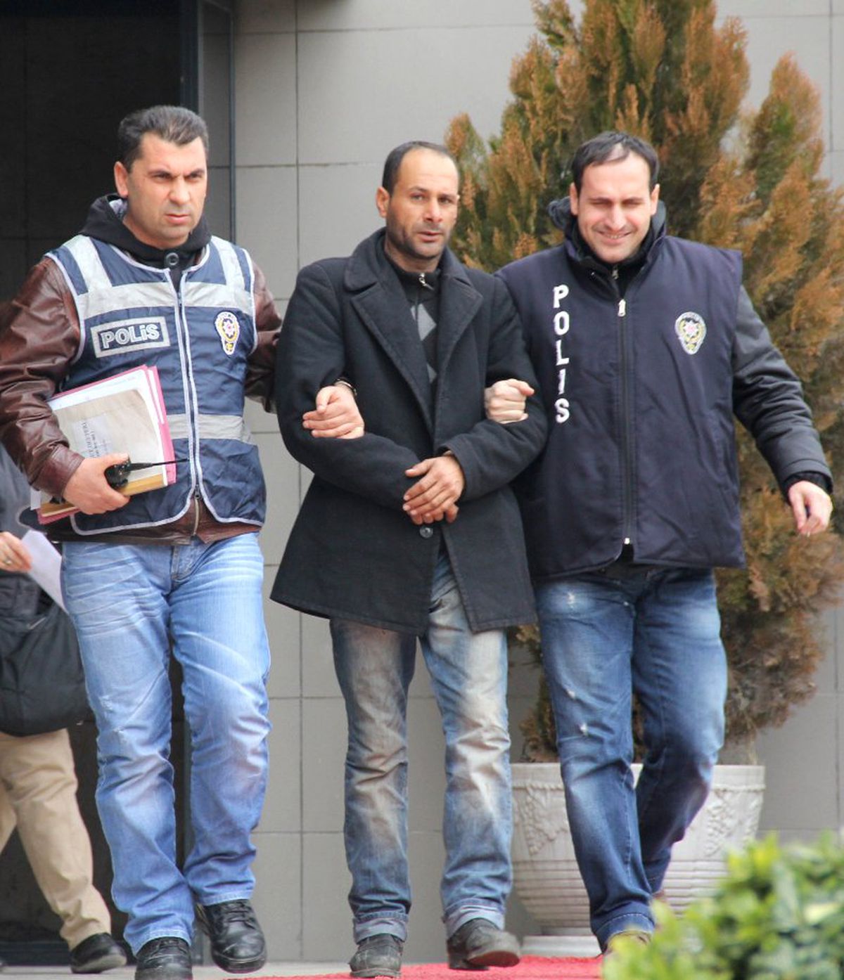 Borcunu Ödemek İçin Otomobil Çaldı