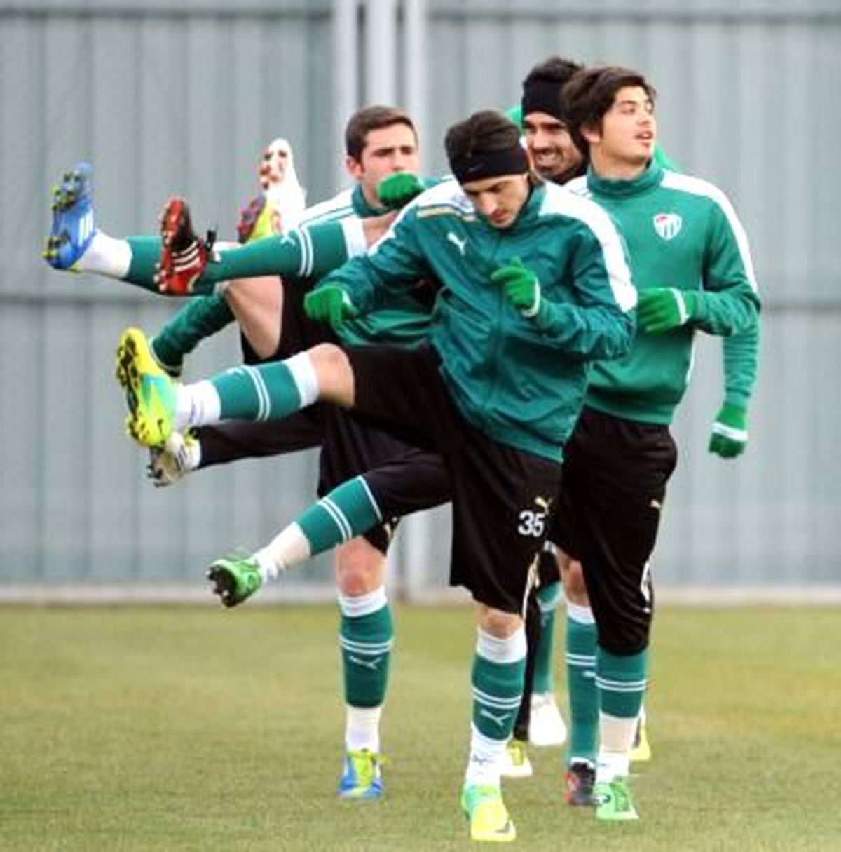 Bursaspor\'da Pinto Kadroya Alınmadı
