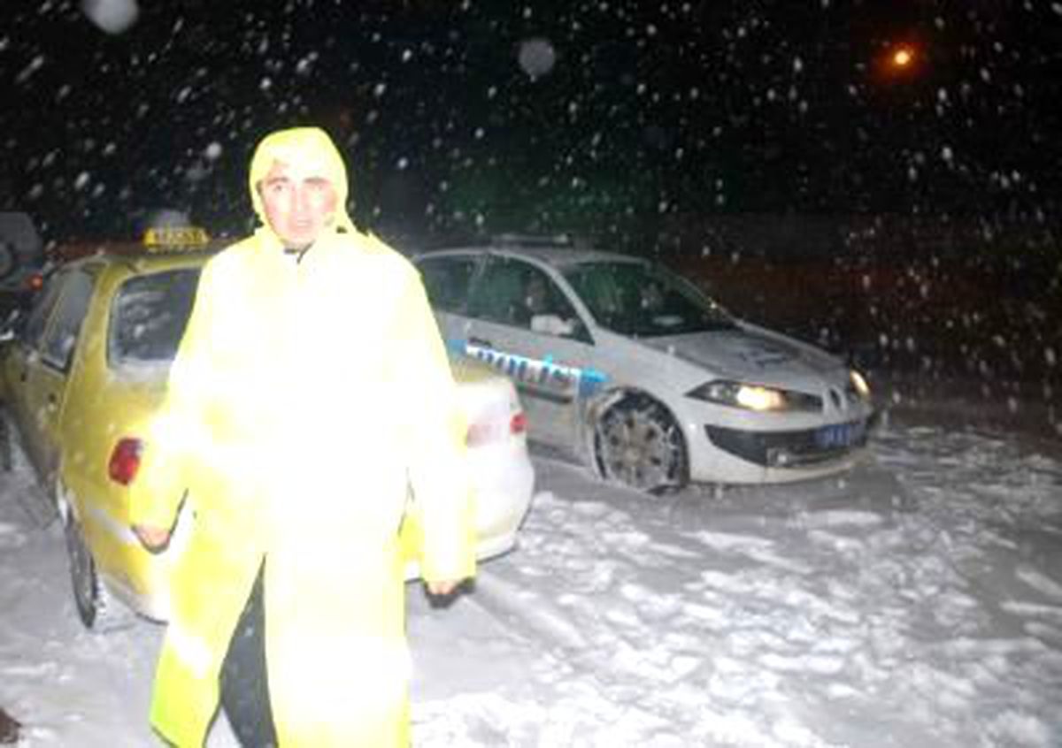 Doğubayazıt Kar Esaretinde