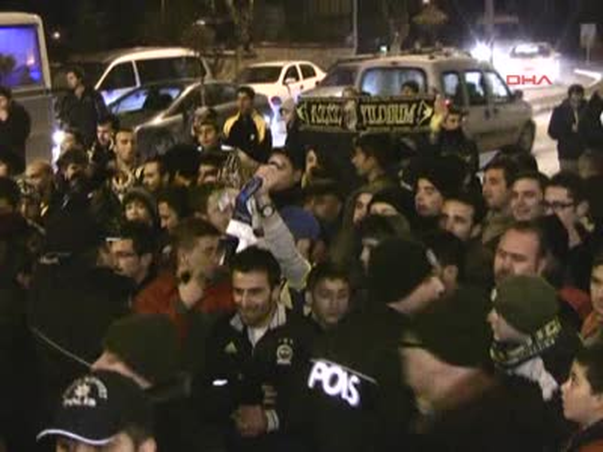 Fenerbahçe, Safranbolu\'da Sevgi Seli