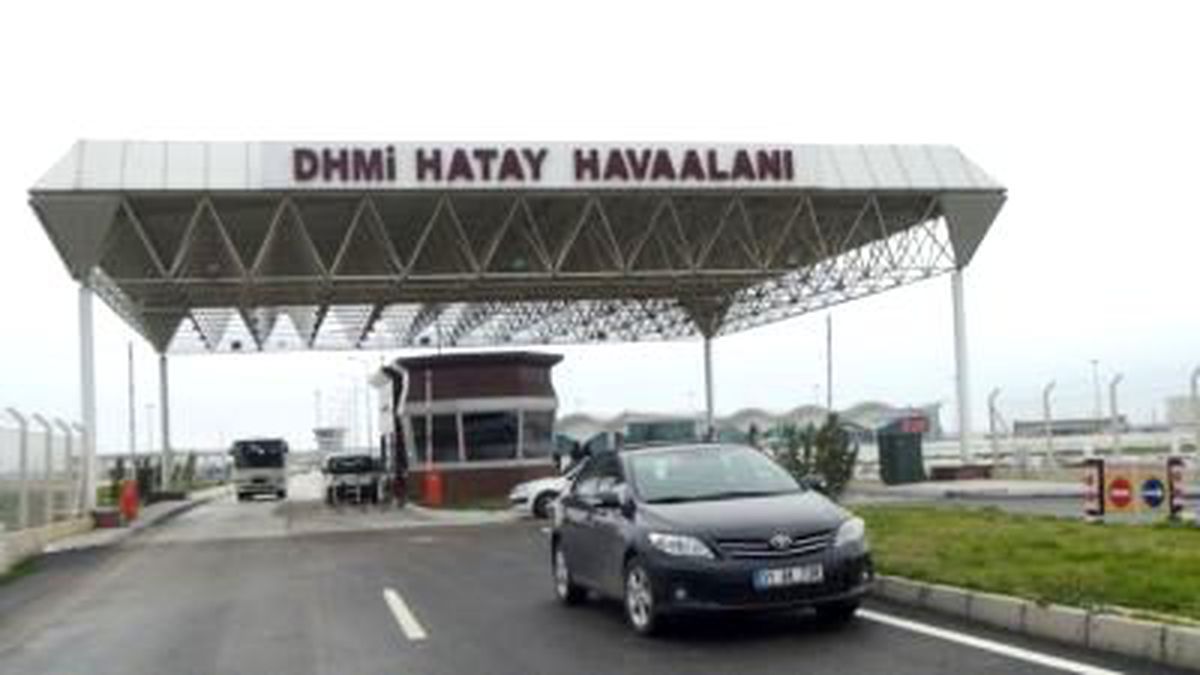Hatay Havaalanı Pazartesi Gününe Kadar Uçuş Trafiğine Kapatıldı