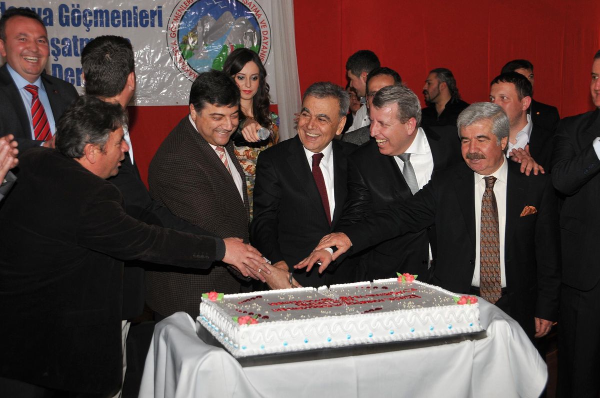 Makedonya Göçmenleri Kültürünü Yaşatma ve Dayanışma Derneği 5. Yılını Kutladı