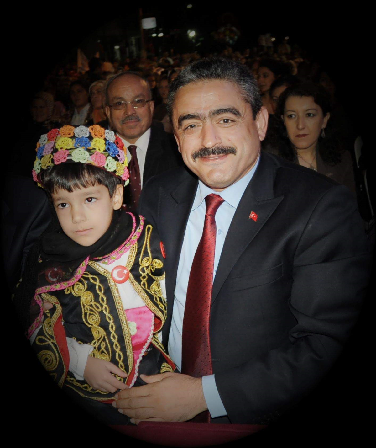 Nazilli Belediyesi\'nden Van Bölgesine Konteynır
