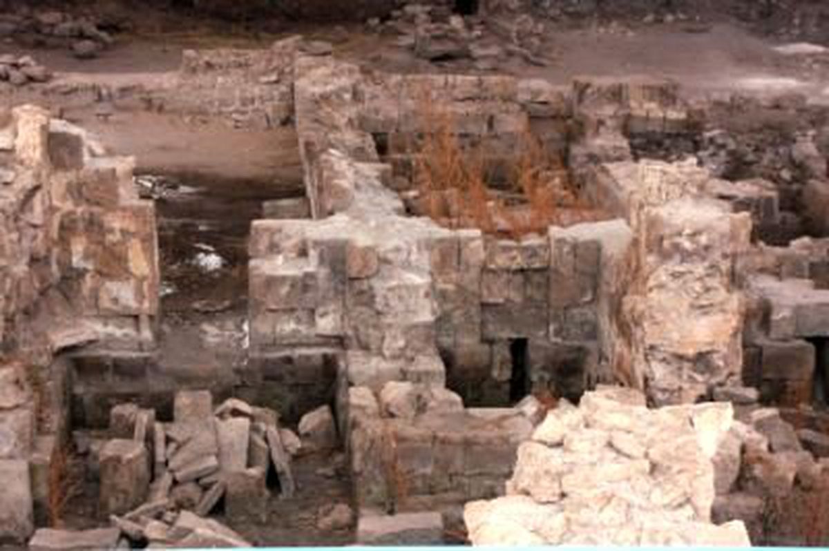 (Özel Haber) Tarihi Hamam Tahrip Oluyor