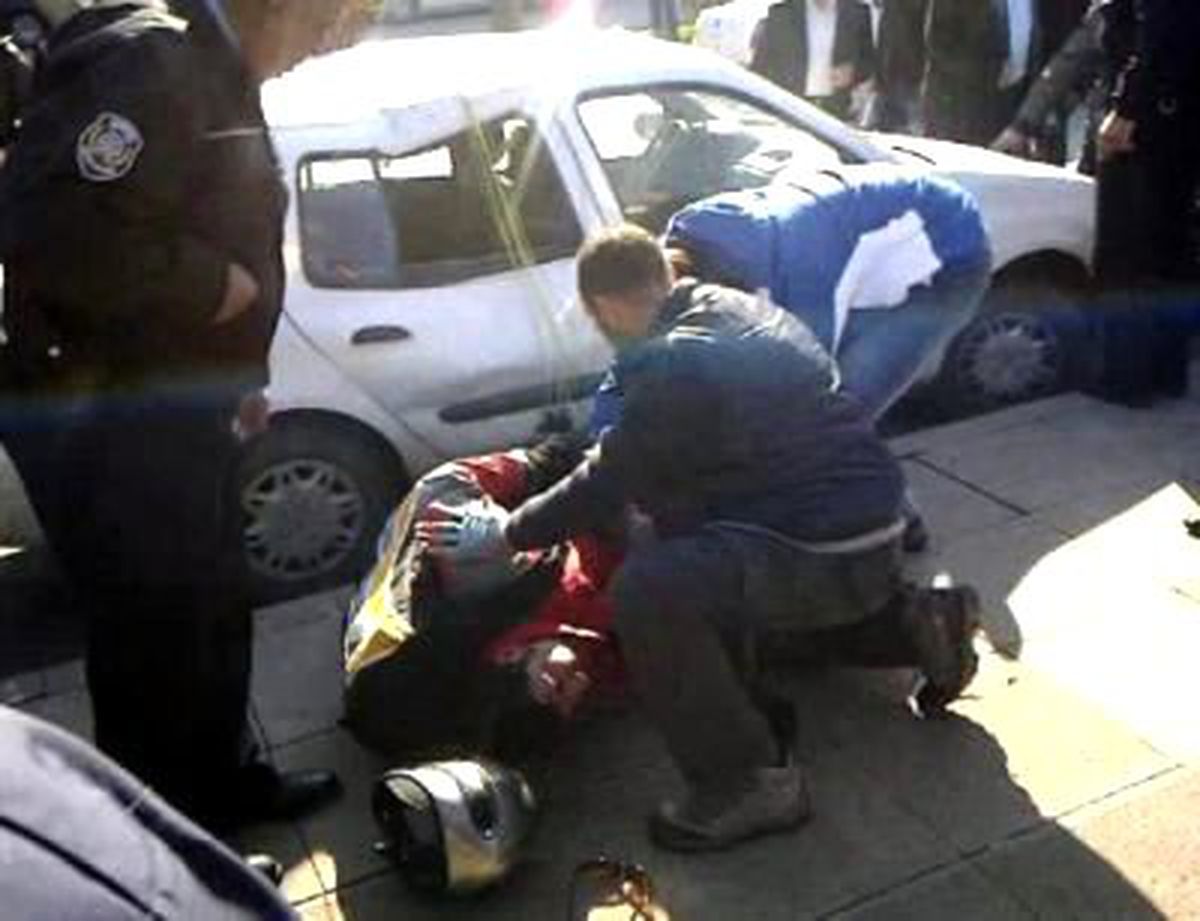 Paraşütçü Otomobilin Üstüne Düştü