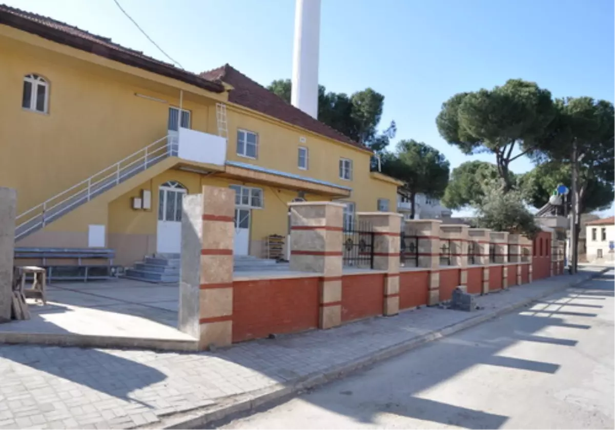 Salihli Kırveli Cami Restore Edildi