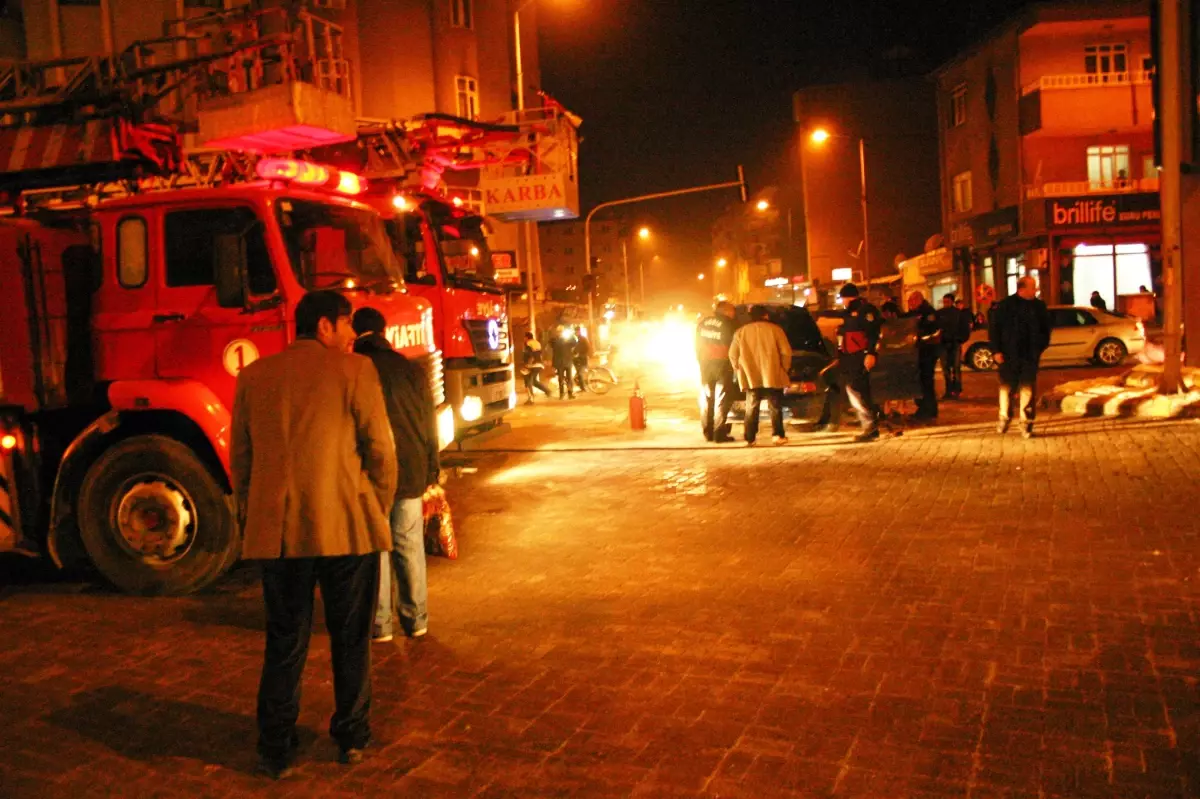 Seyir Halindeki Otomobil Alev Aldı