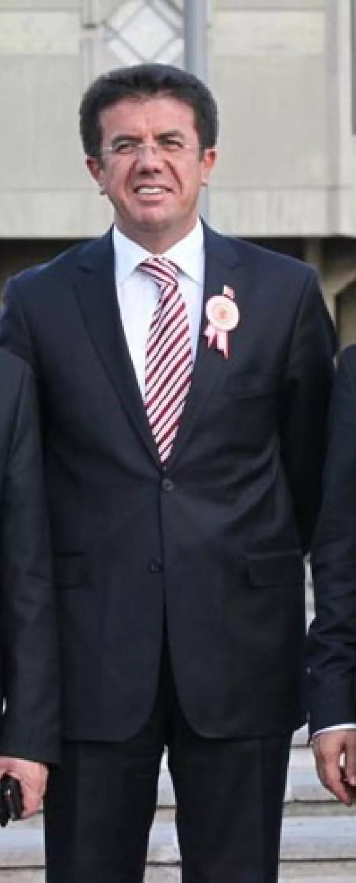 Zeybekci\'den CHP Milletvekillerine: Bir Sabrederim, İki Sabrederim, Kafanı Kırarım