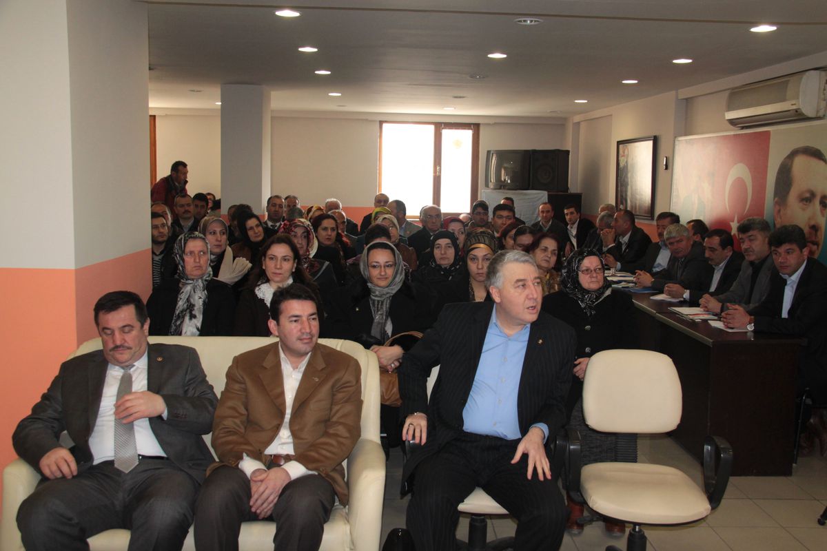 AK Parti Düzce Yerel Yönetimler Toplantısı Yapıldı