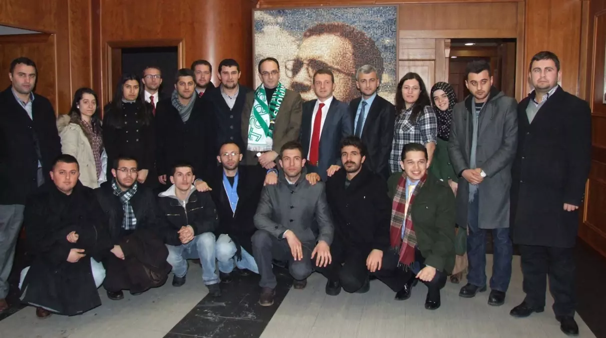 Ak Partili Gençlerden Kosova Çıkartması