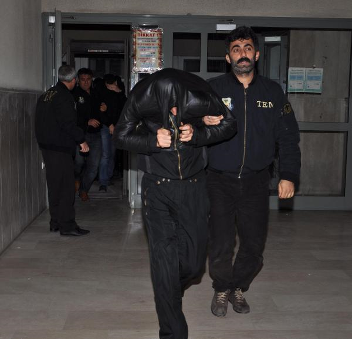 Casuslukla Suçlanan Eski MİT\'çi ile Birlekte 5 Şüpheli Tutuklandı