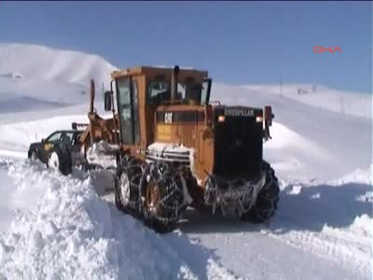 Cep Telefonuyla Çekim Yaparken Çığ Düştü