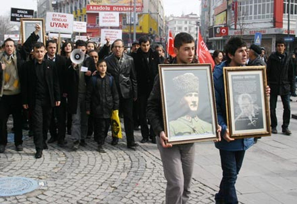 CHP\'den Hitabeme Dokunma Eylemi