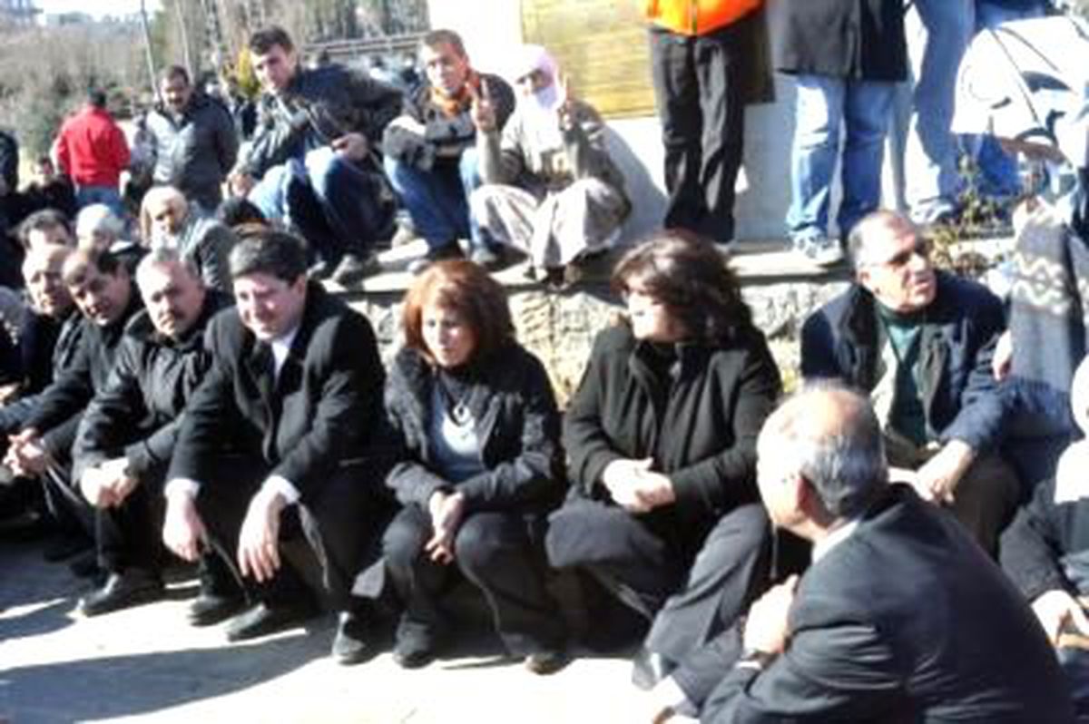 Diyarbakır\'da BDP \'Direniş Çadırı\' Kurmak İstedi, Valilik İzin Vermedi