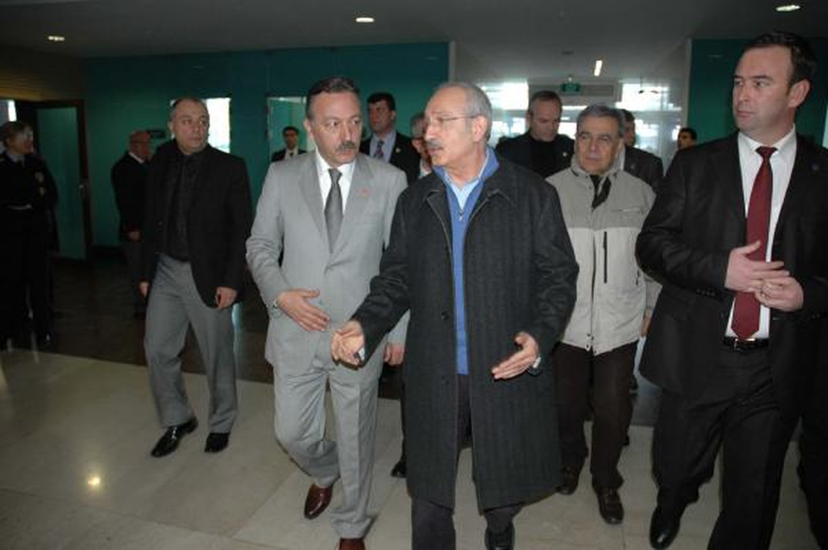 Kılıçdaroğlu İzmir\'den, Muğla\'ya Gitti