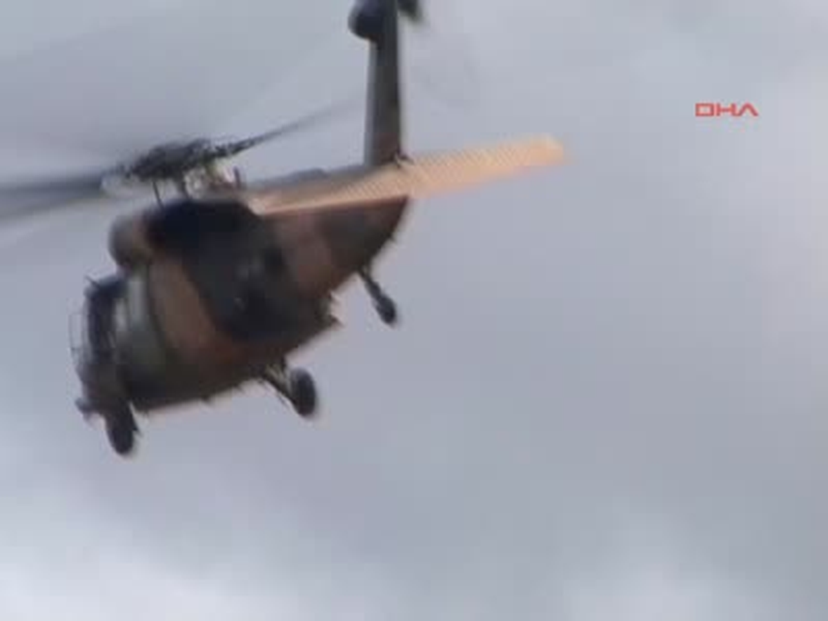 Operatörü Kar Açmak İçin Helikopterle Gönderdiler