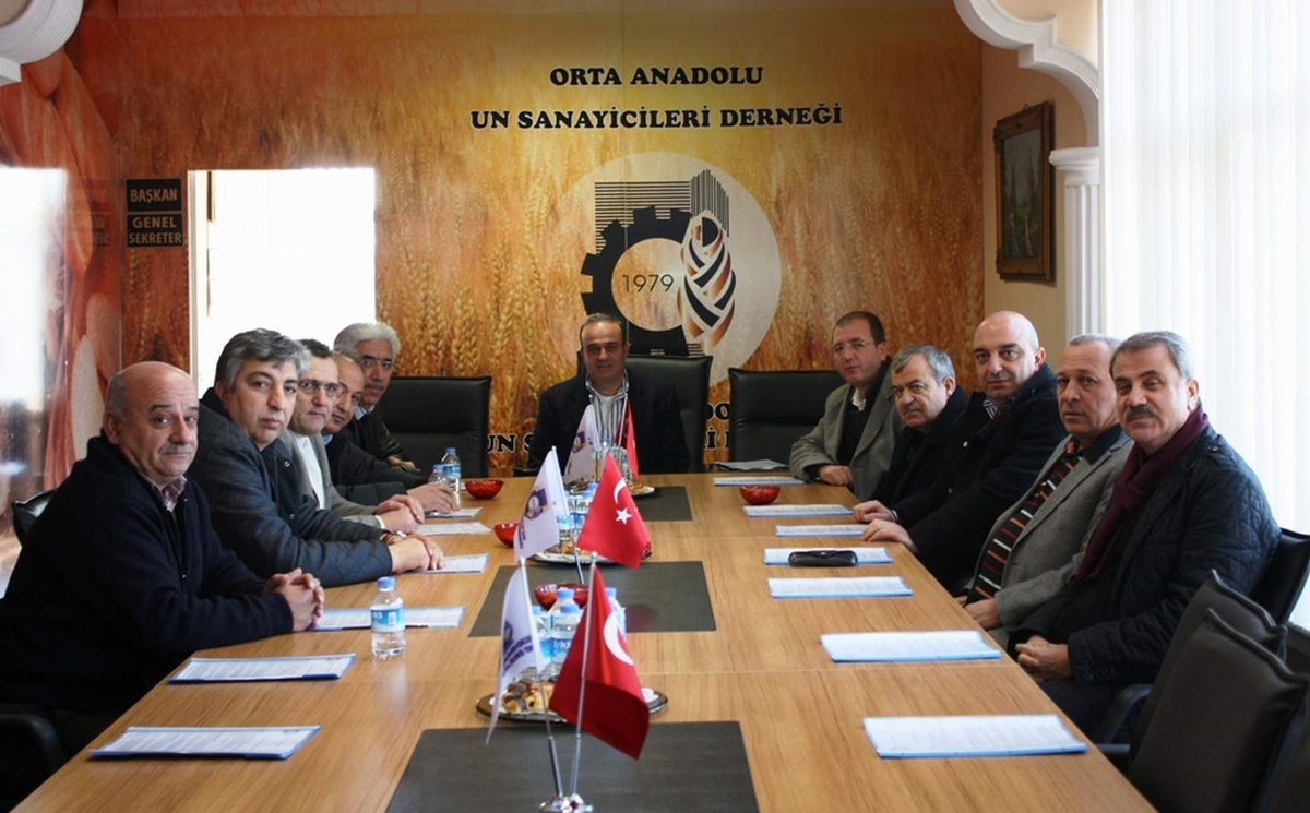 Orta Anadolu Un Sanayicileri Derneği\'nde Hekimoğlu Güven Tazeledi