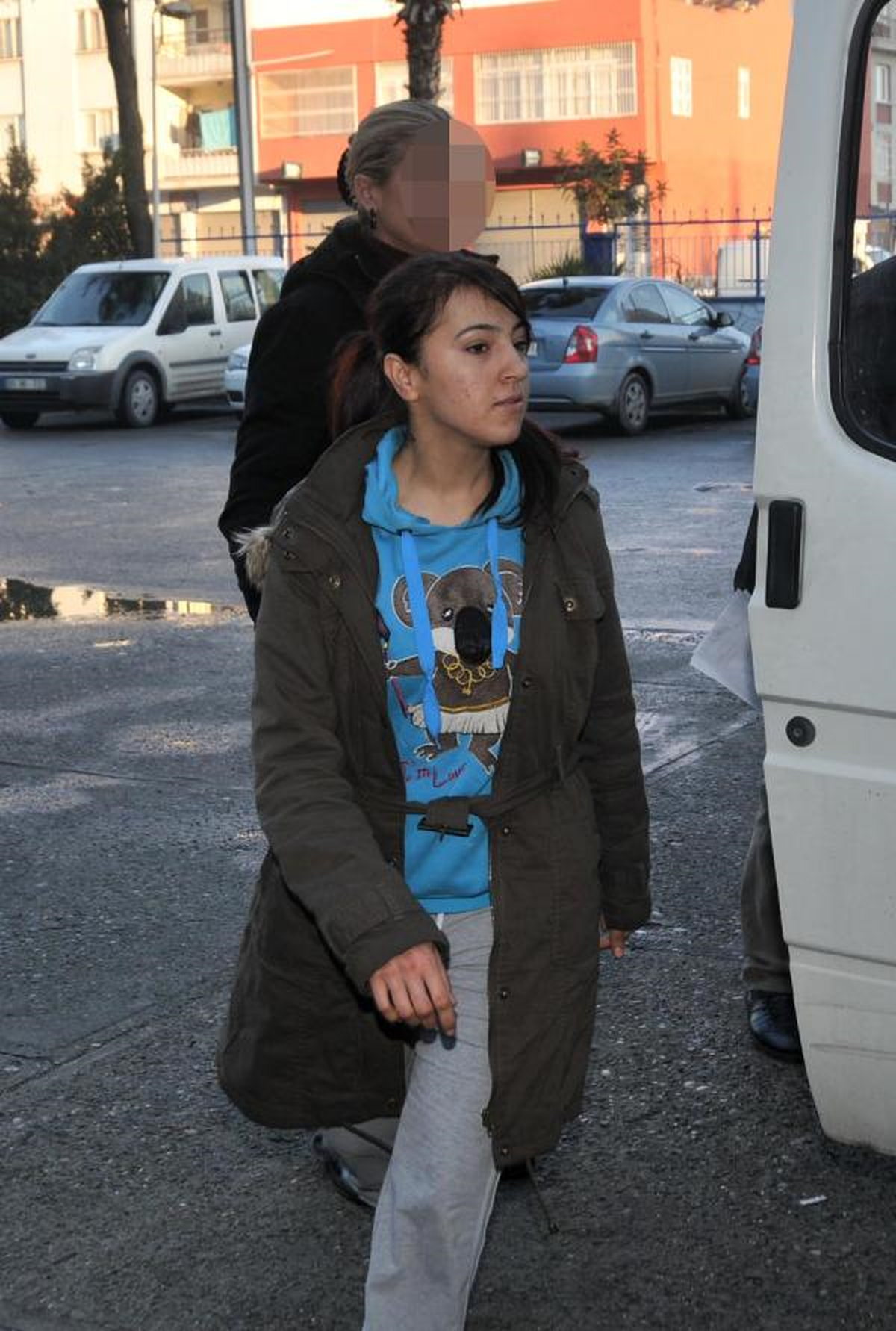 Adana\'da Kck Operasyonunda 4 Şüpheli Tutuklandı, 35 Kişi Adliyede