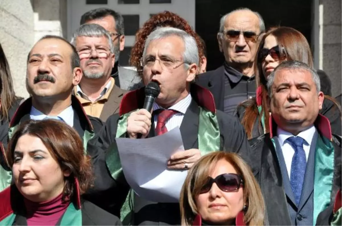 Adanalı Avukatlar, MİT Yasası Değişikliğini Protesto Etti