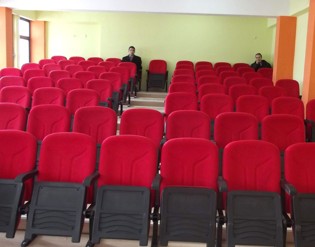 Altıntaş\'ta Konferans Salonu Kompleksi Tamamlandı