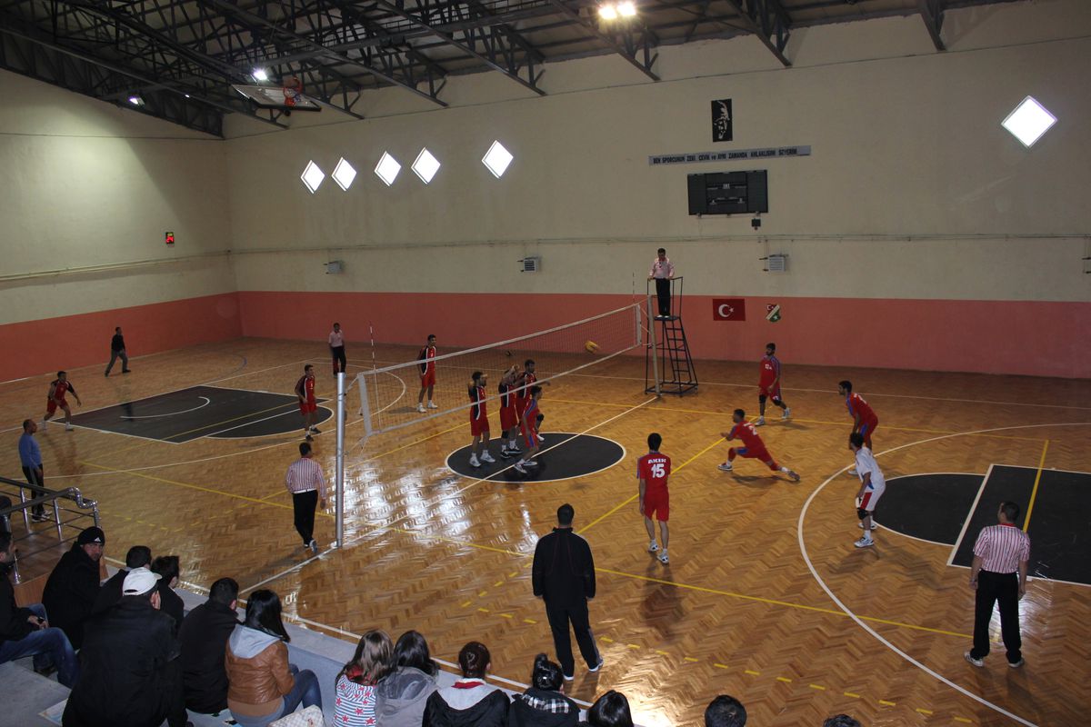 Ardahan Gençlik Spor Voleybol Takımı Yine Galip